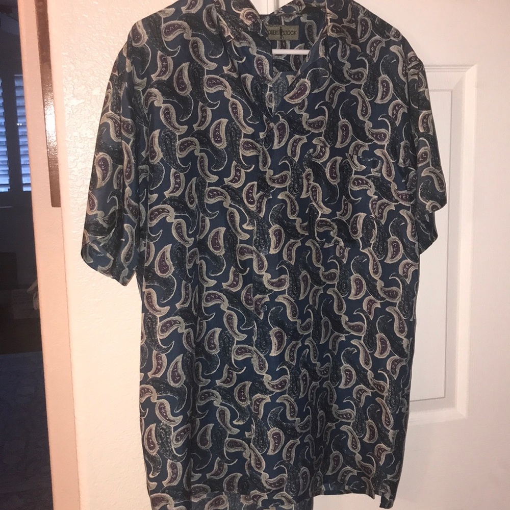 Beautiful vtg Robert Stock 100% silk men’s shirt